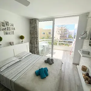 https://playa-de-las-americas-sea-view-vip-apartment.tenerifehoteles.net