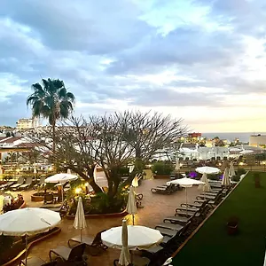 https://santa-maria-124-costa-adeje-tenerife.tenerifehoteles.net